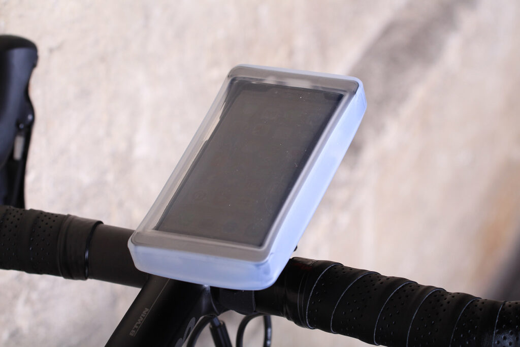 Zefal Z-Console Universal Smart Phone Holder – with cover.jpg