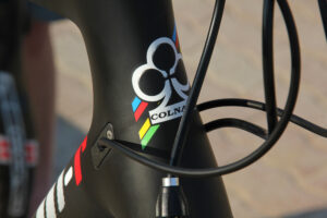 Colnago V1-r – head badge