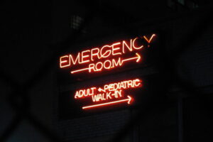 Emergency room sign (CC licensed image by Rob Nguyen:Flickr)