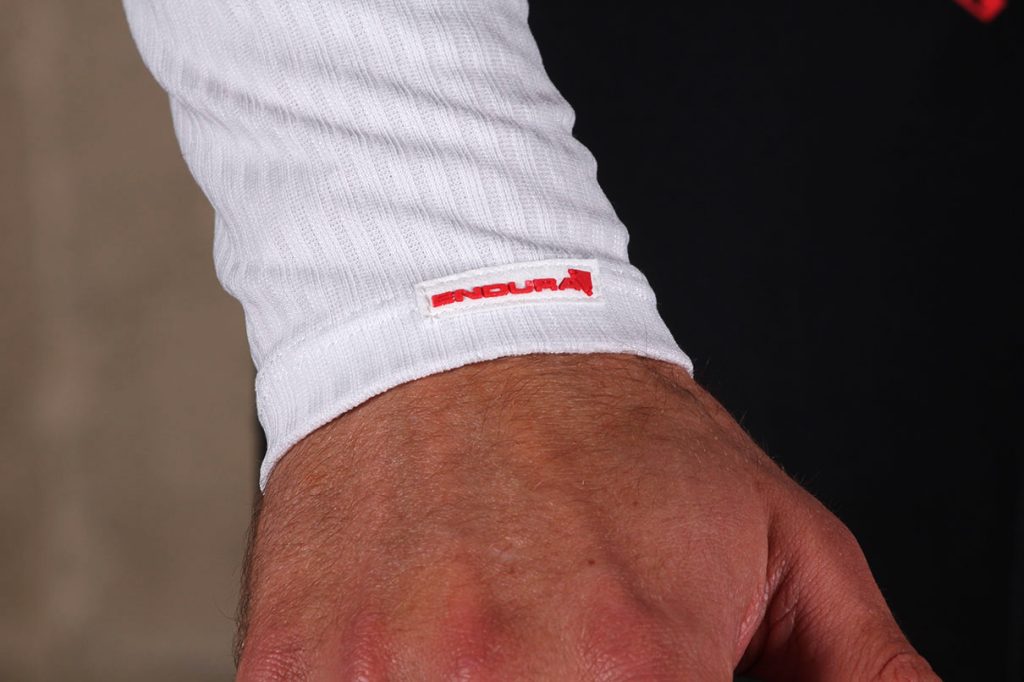 Endura Transrib Baselayer – cuff