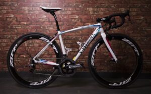 Lizzie Armitstead world champ Specialized - 1.jpg