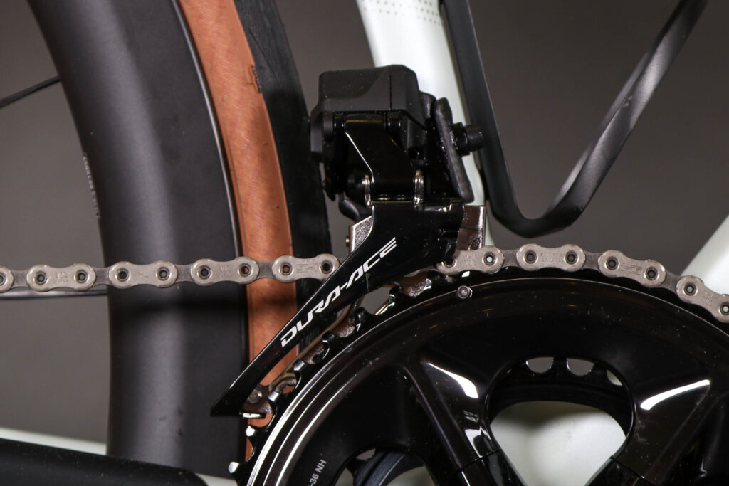 2023 Canyon Endurace CFR Di2 &ndash; front mech.jpg