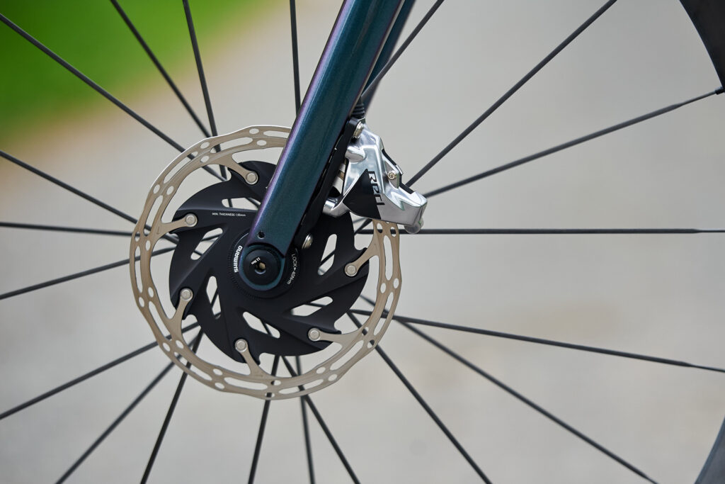 2024 Giant Defy Advanced SL 0 &ndash; front disc brake.jpg