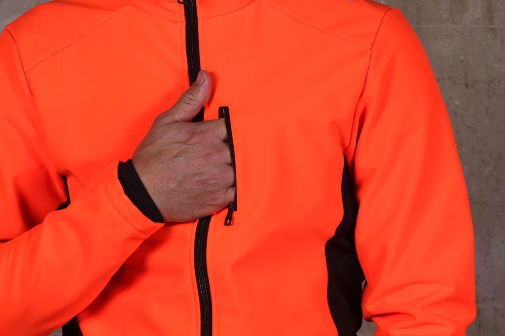 BTWIN 300 Warm Cycling Jacket – chest pocket