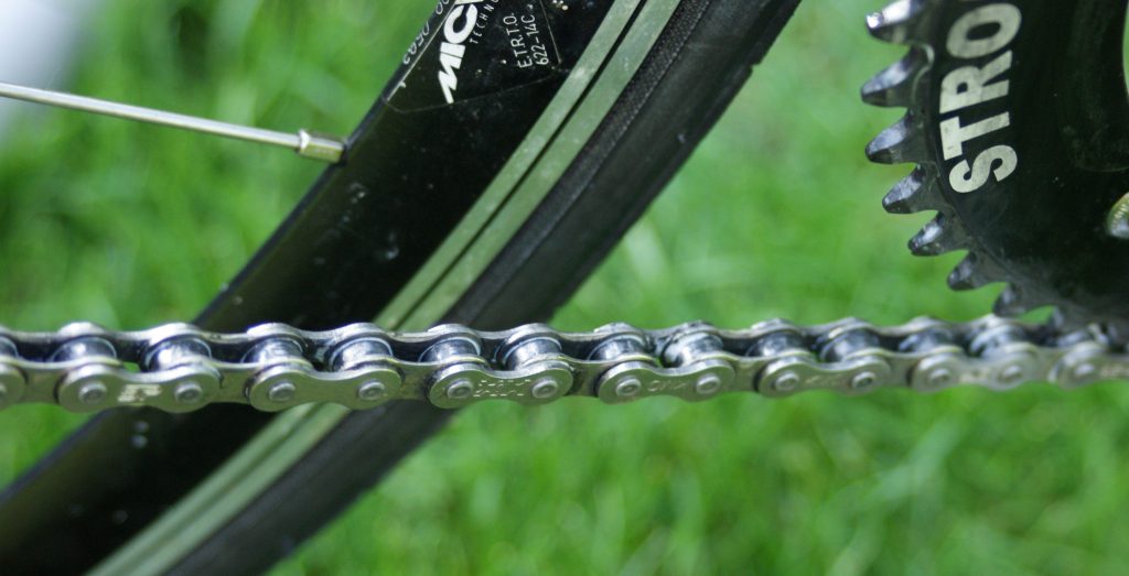 Juice Lubes Chain Juice Wax – in use