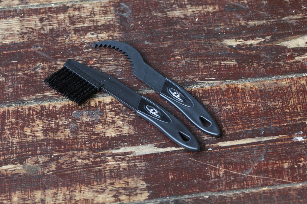 LifeLine Essential Bike and Chain Cleaning Kit – cassette cleaners