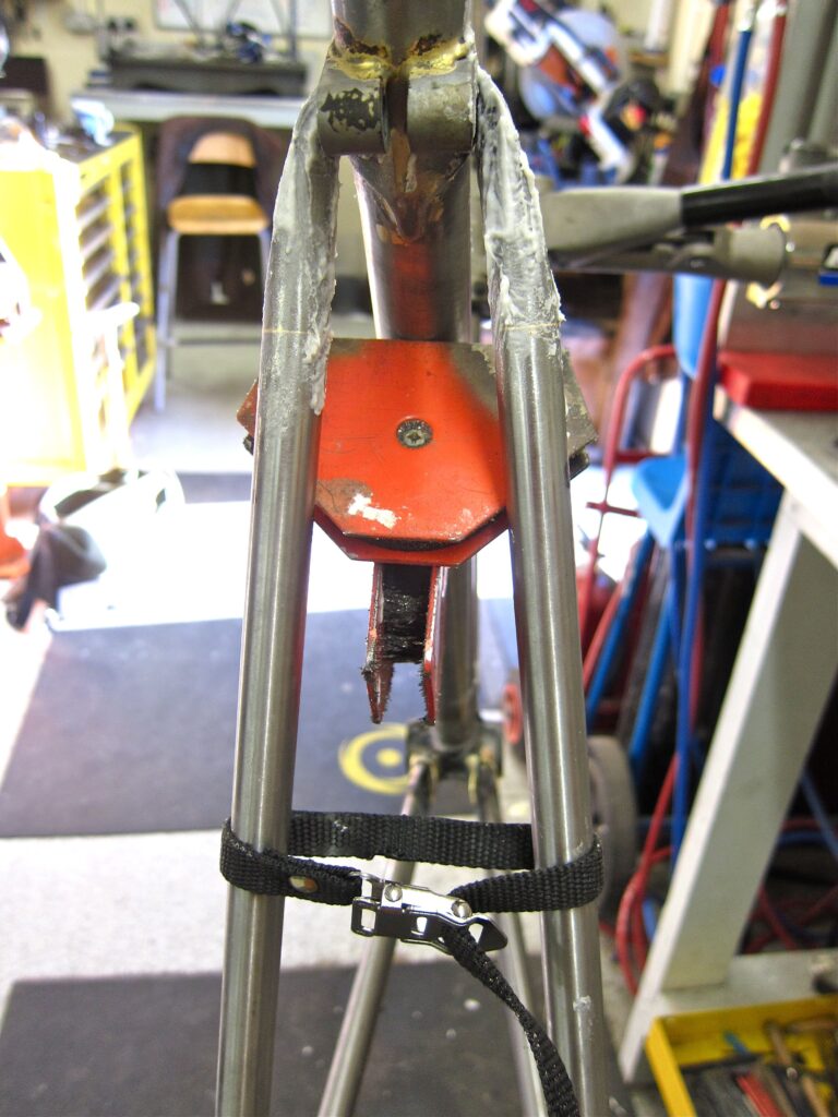 DownlandCycles4-MagnetAndStrap.jpg