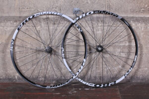 Pro-Lite Revo A21 Disc Clincher Wheelset.jpg