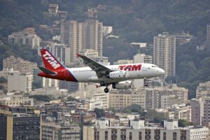 Tam Airline Airbus over Rio de Janeiro.jpg