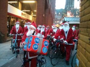 Cycling Santas in Manchester (via Twitter).jpg