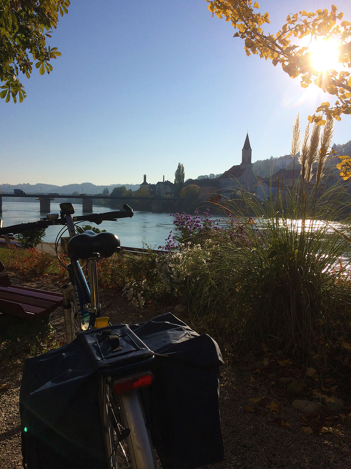 Down the Danube &ndash; Evening sunshine in Passau