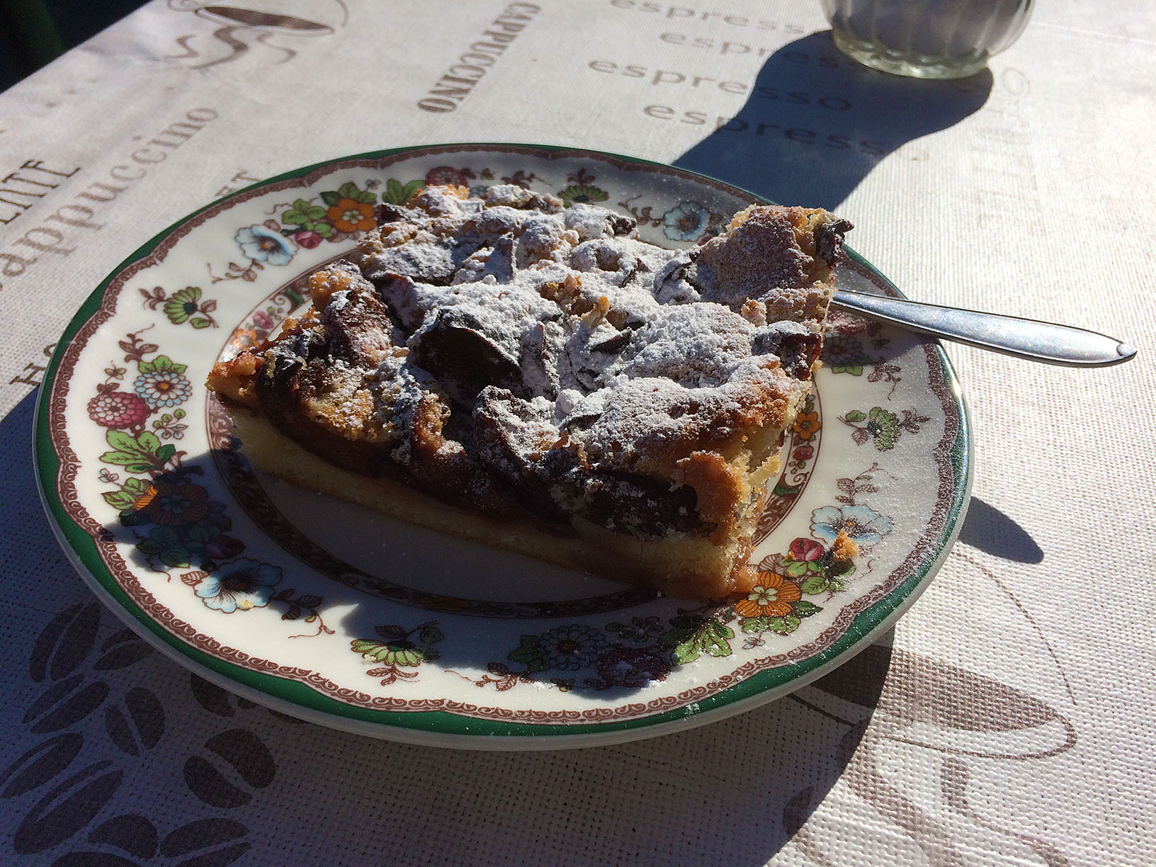 Down the Danube &ndash; First cake stop just past Pyrawang
