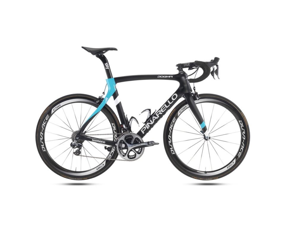 Pinarello Dogma F8 P17_TEAMSKY2016_laterale (1).jpg