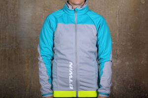 BTwin 700 Womens Warm Cycling jacket.jpg