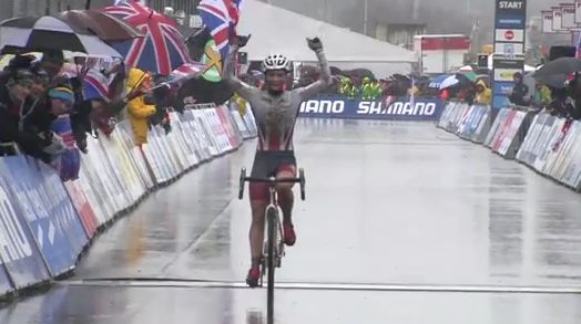 Evie Richards wins U23 World Cyclo-Cross Championship 2016 (UCI YouTube still).JPG