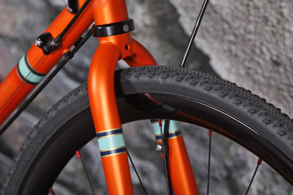 The Light Blue Robinson Rival 1X – fork.jpg