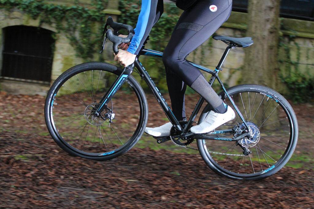 Raleigh Mustang Elite – riding 2.jpg