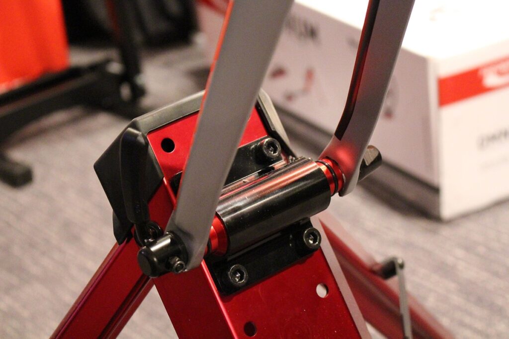 Feedback Sports Omnium roller – fork clamp.jpg