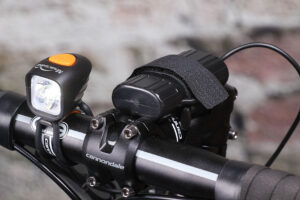 Magicshine MJ900 - mounted.jpg