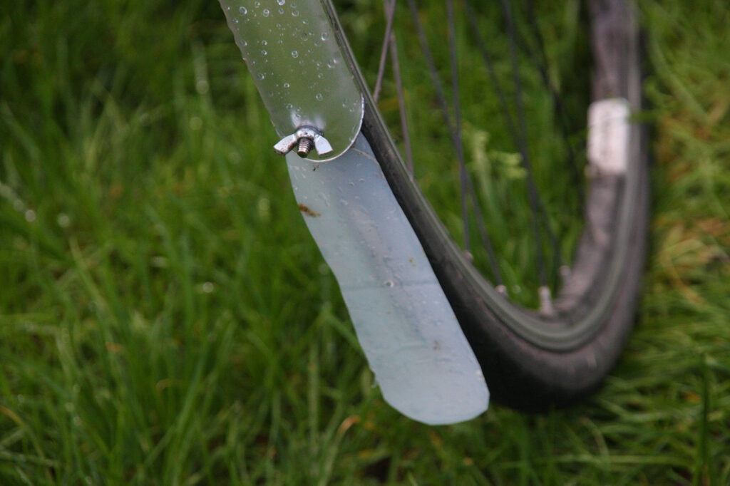 MPart 700 x 35mm Commute mudguards – flap.jpg