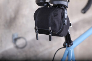 Brooks England Isle of Wight Saddle bag - opening.jpg