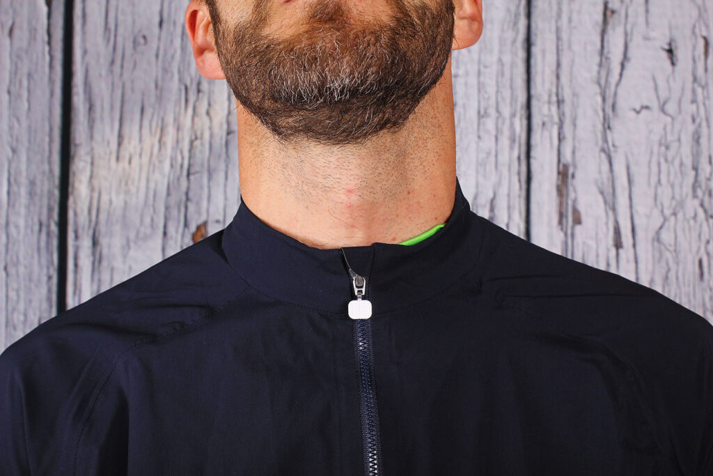 Poc Fondo Splash jacket – neck.jpg