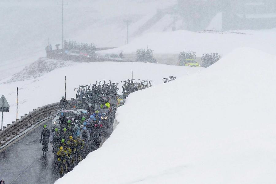 Riding through the snow on Giro 2014 Stage 16 – picture credit LaPresse.jpg