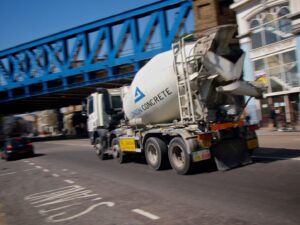 Cement lorry in London © Simon MacMichael.jpg