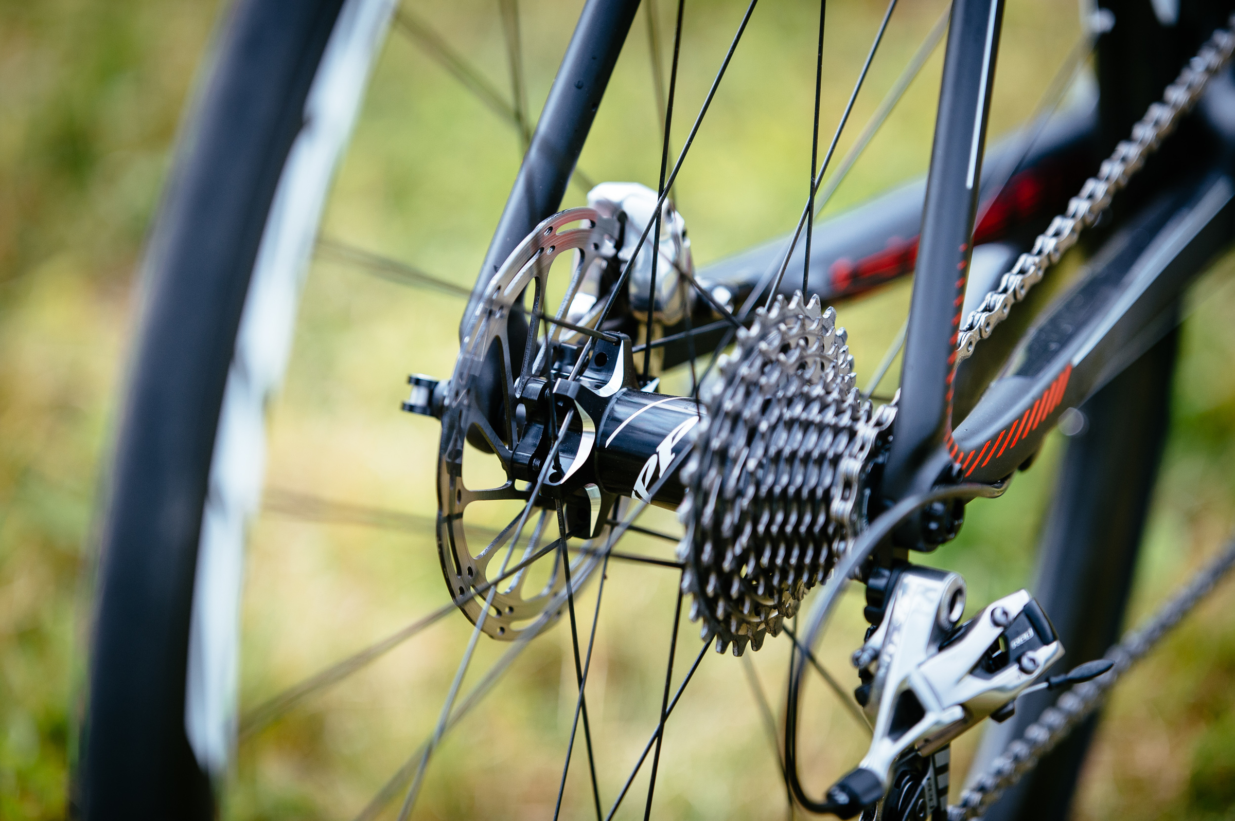 Focus Izalco Disc 2016 15