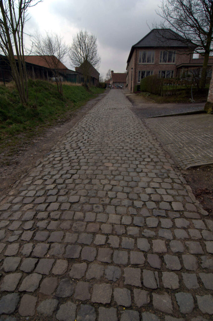 Oude Kwaremont cobbles