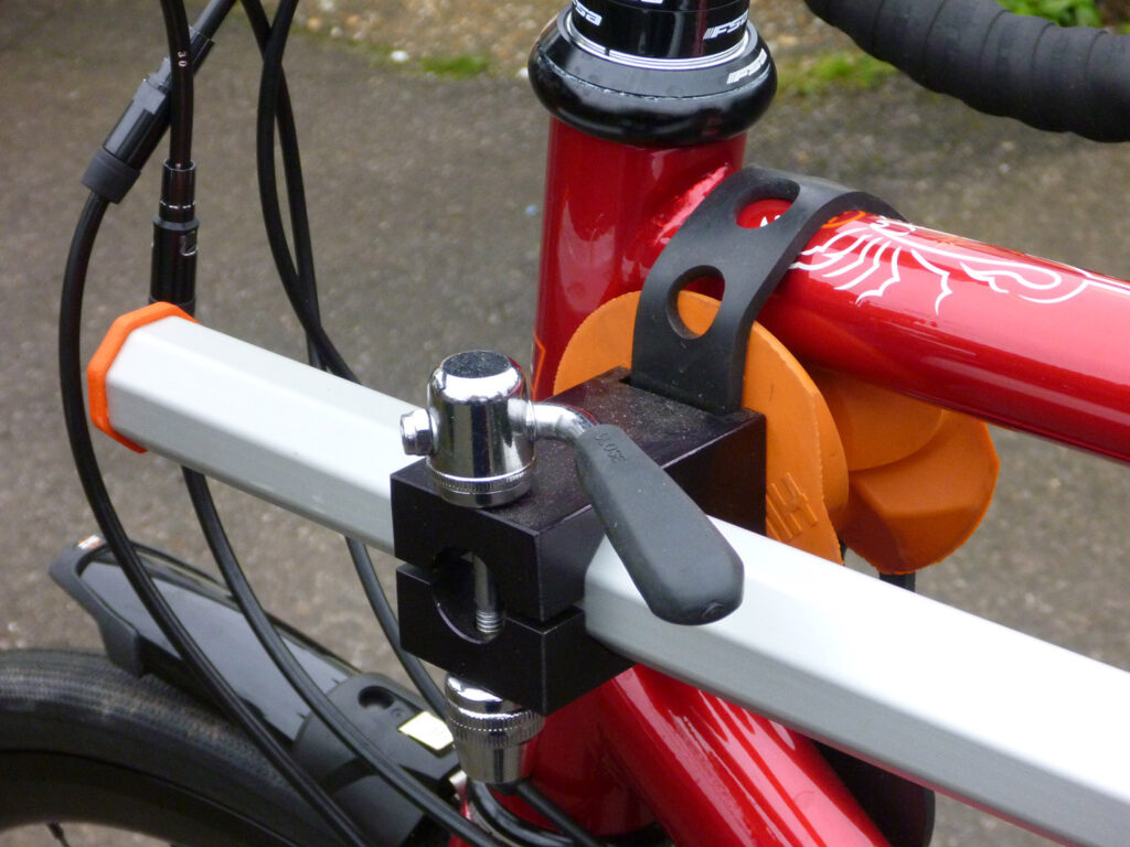 Hirobel Carbon frame clamp (10).jpg