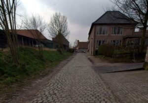 Oude Kwaremont cobbles