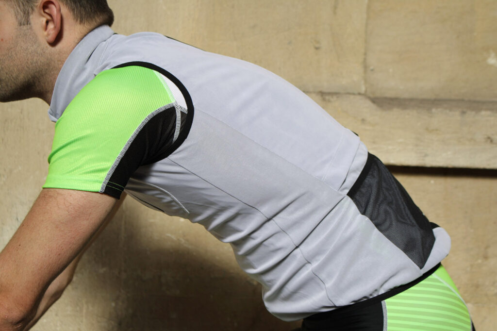 Pedaled Kaze Access Vest – riding.jpg