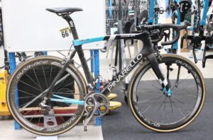 Pinarello Dogma K8-S Ian Stannard Paris Roubaix 2016 - 1 (2).jpg