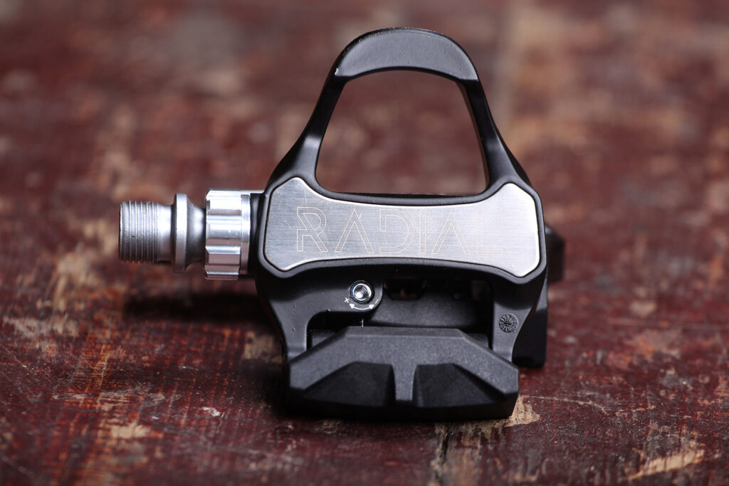 radial-cycles-forte-pro-carbon-clipless-bike-pedals-cleats-detail.jpg