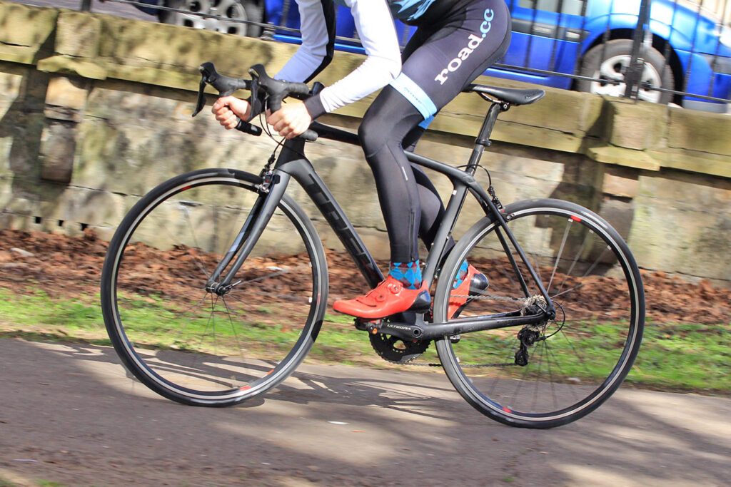 trek-domane-slr-6-riding-2.jpg