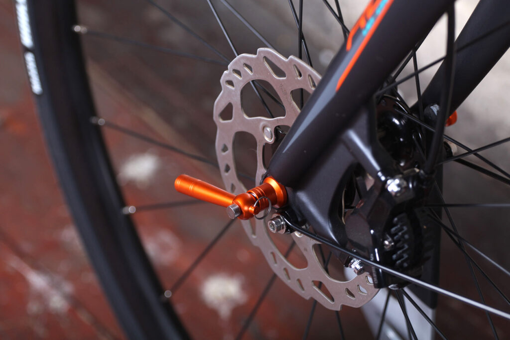 Whyte Suffolk 105 – wheel release key.jpg