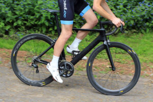 Canyon Aeroad CF SLX - riding 1.jpg
