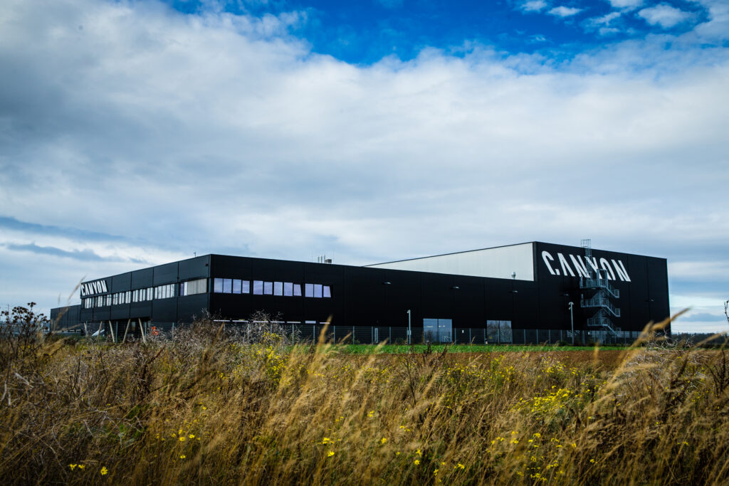 Canyon_Factory_01.jpg