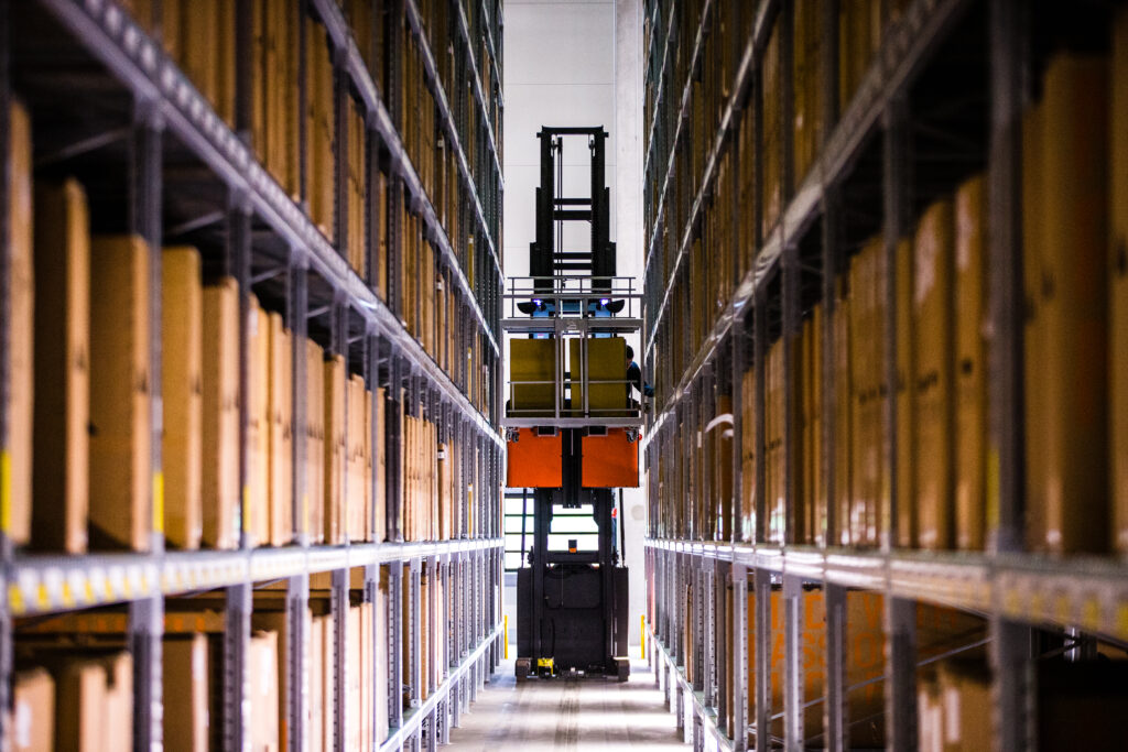 Canyon_Factory_06.jpg