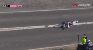 Quentin Jauregui Dunkirk crash (Eurosport still).JPG