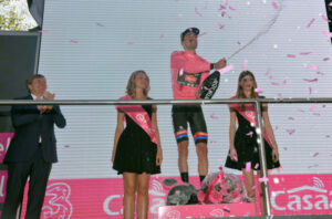 Tom Dumoulin leads 2016 Giro after Stage 1 (pic RCS Sport).jpg