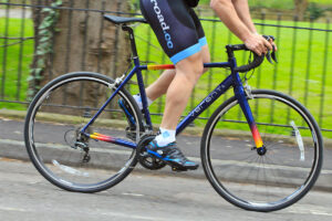 Verenti Technique Tiagra - riding 1.jpg