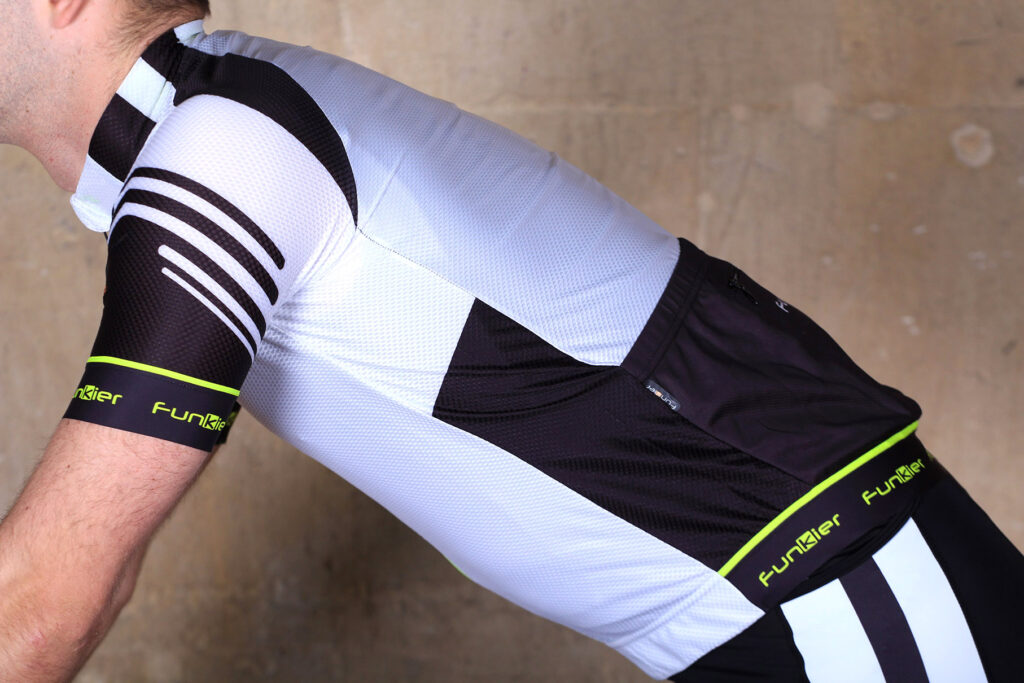 Funkier Hueza Gents Elite SS Jersey – riding.jpg