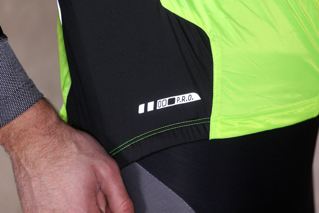 Pearl Izumi Mens P.R.O. Barrier Lite Vest – detail.jpg