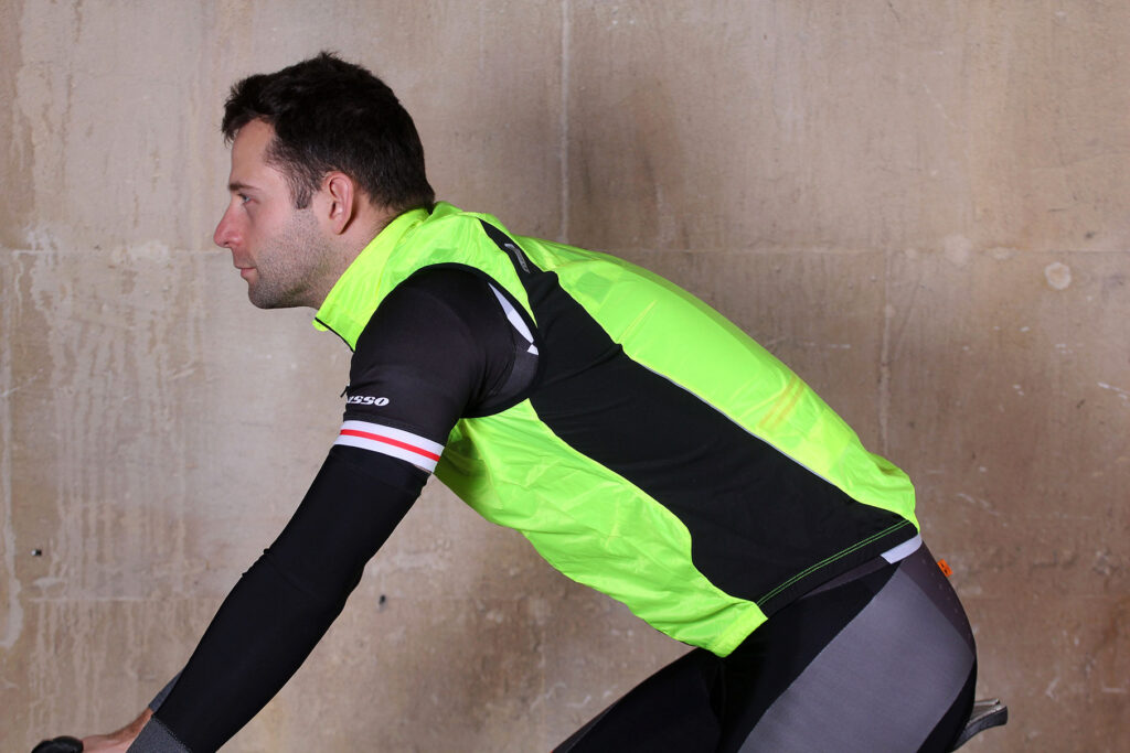Pearl Izumi Mens P.R.O. Barrier Lite Vest – riding.jpg