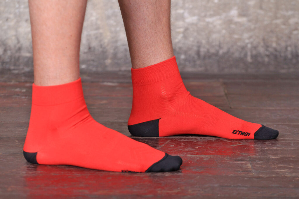 BTwin 500 Cycling Socks.jpg