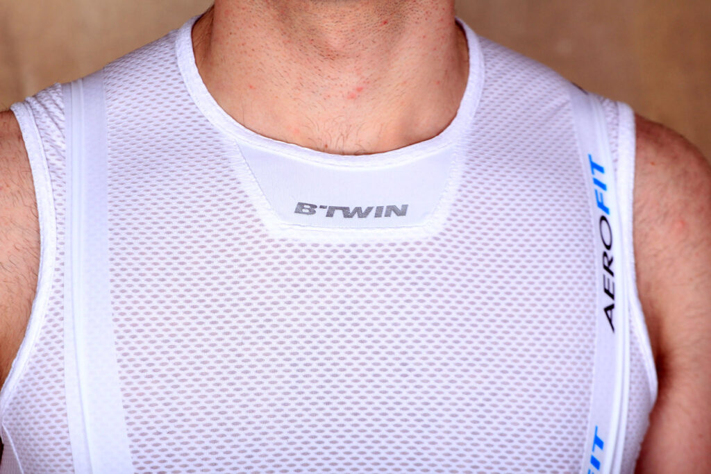 BTwin 500 Sleeveless Cycling Baselayer – chest detail.jpg