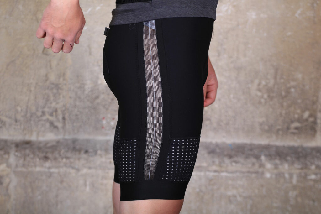Cafe du Cycliste Blandine bib shorts – side.jpg