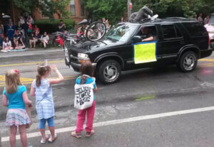 Columbus Doo Dah Parade via Spencer Hackett on Twitter).jpg